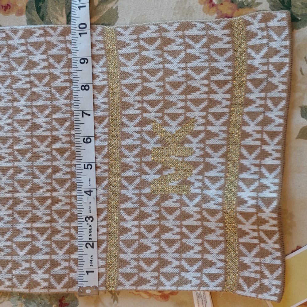 Michael Kors Signature Women's Knit Scarf in Tan & Cream Metallic Accents NWT - Picture 13 of 13